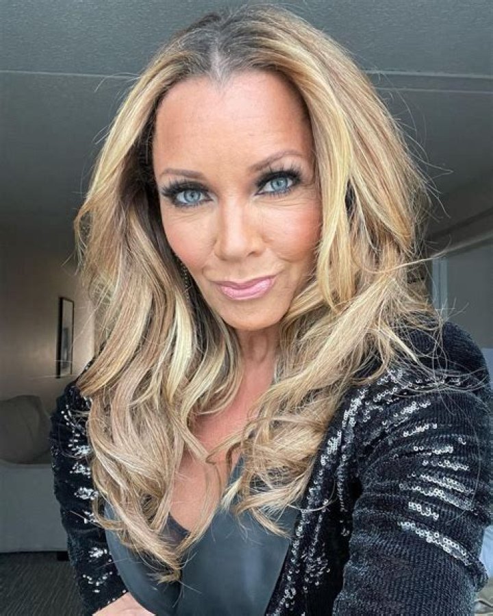 Age Of Vanessa Williams' Mother: Exploring The Details