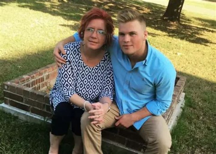Did Zach Bryan's Mother Pass Away: Uncovering The Truth