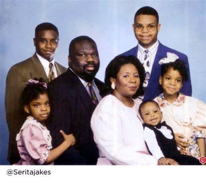 Discover How Many Children TD Jakes Has
