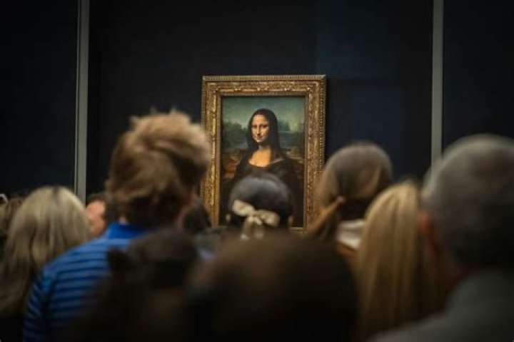 Explore The World Of Renowned Artist Mona Habib