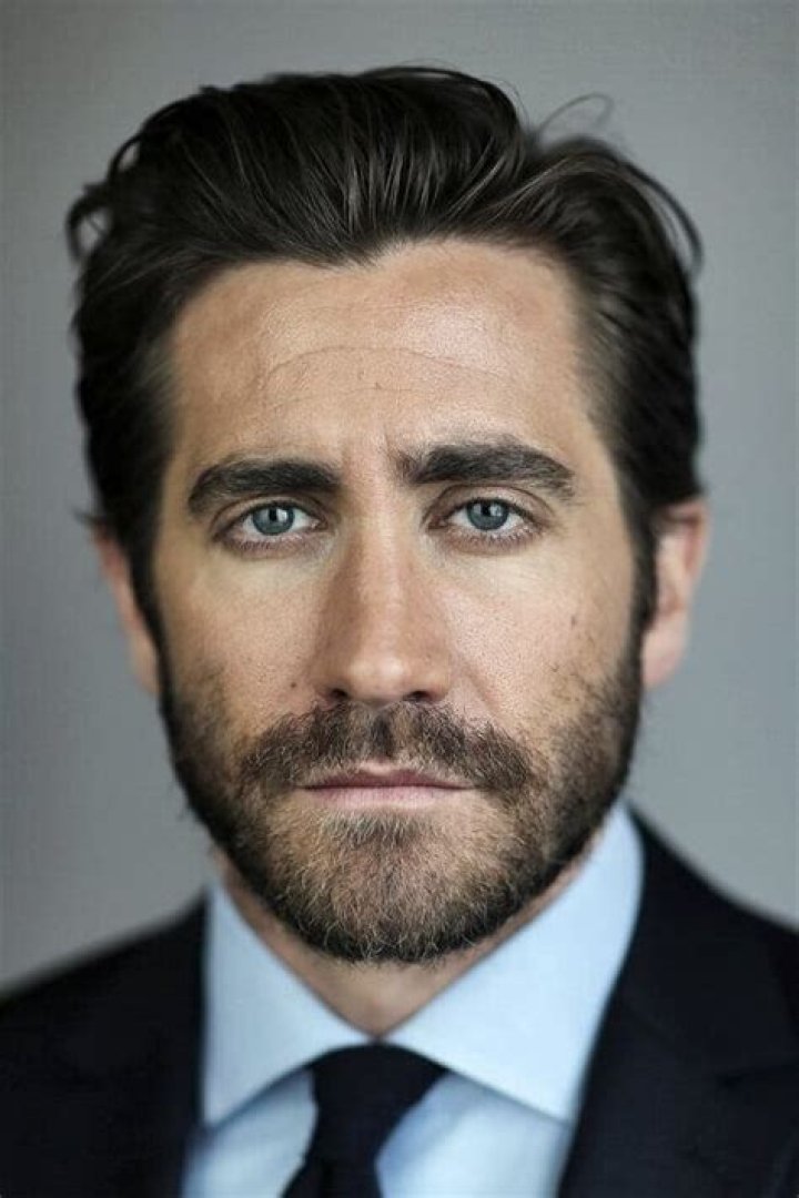 How Old Is Jake Gyllenhaal? | Complete Age Guide