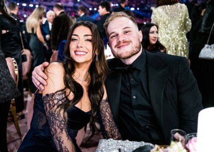 How Old Is Zach Top Wife: The Untold Truth