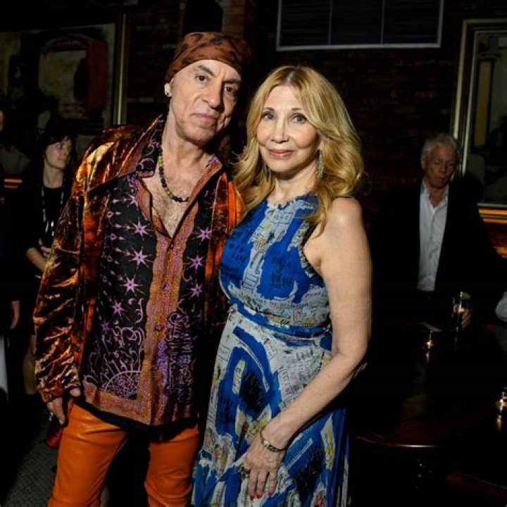 Introducing The Van Zandt Family: Explore Steven Van Zandt's Siblings