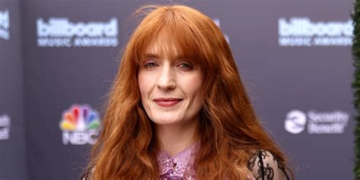 Is Florence Welch Currently In A Relationship? Latest Updates