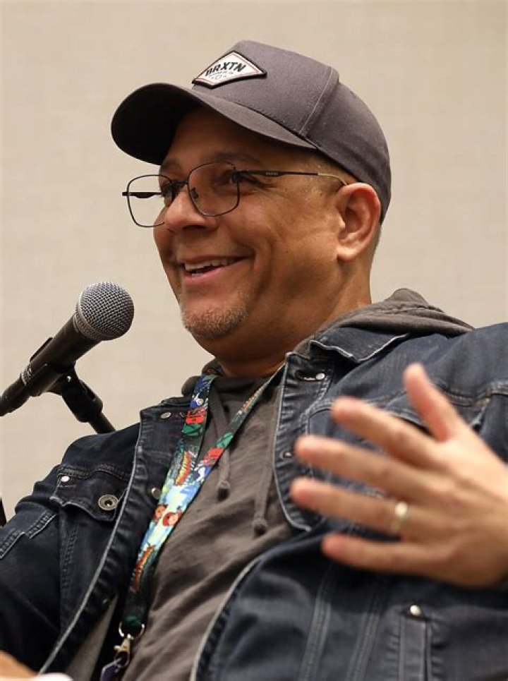 Keith Silverstein: Your Renowned Voice Actor Guide