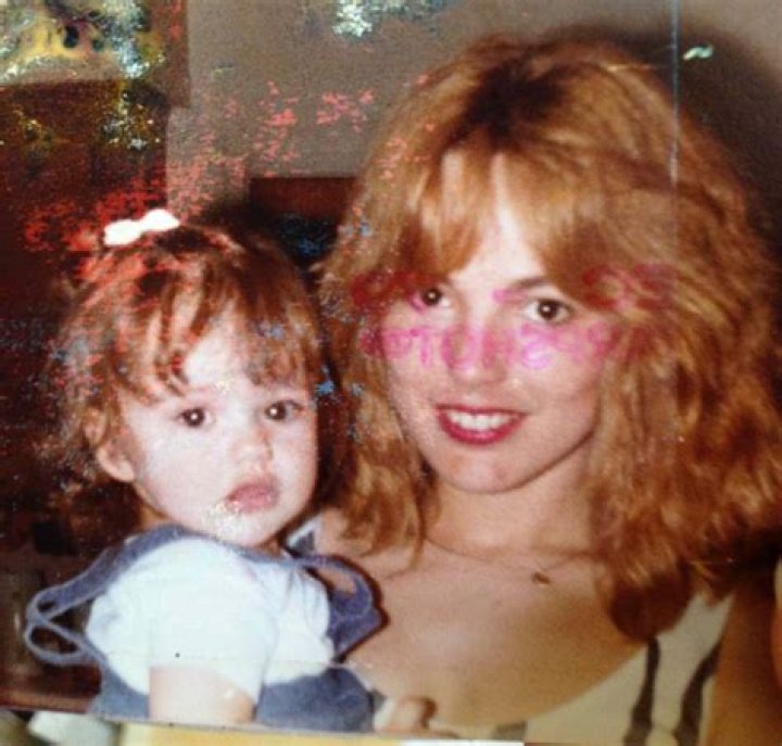Minka Kelly's Mother: Uncovering The Story Behind The Star's Roots