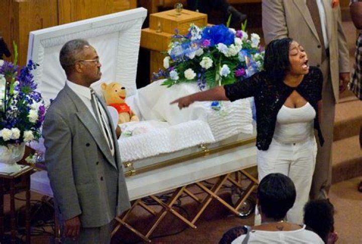 Pastor Tim Rogers' Wife: A Loving Tribute In Her Casket