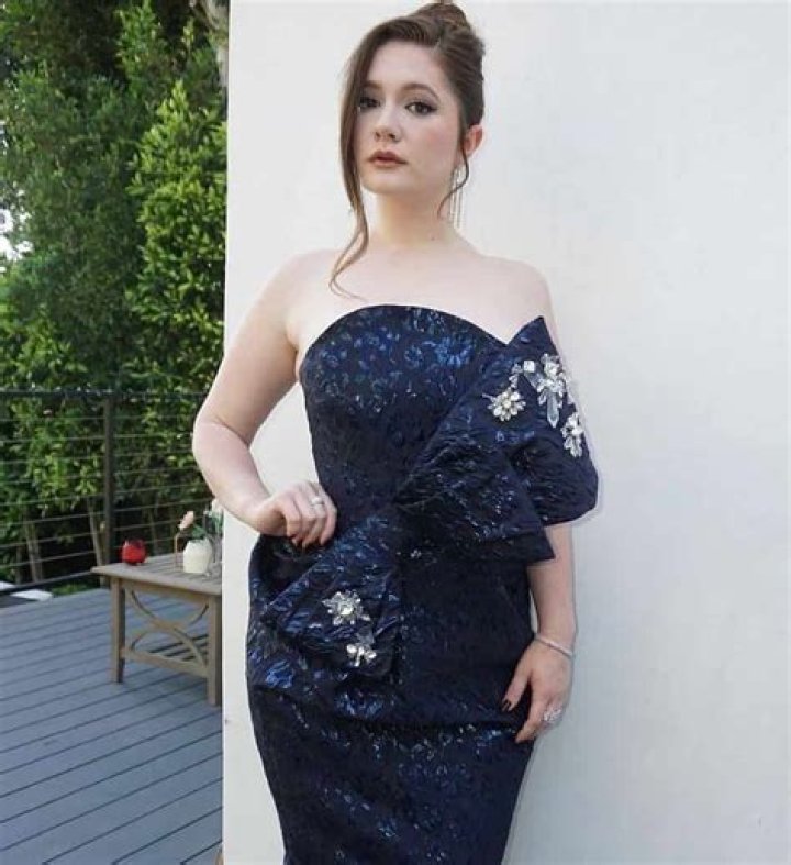 The Comprehensive Breakdown Of Emma Kenney's Net Worth