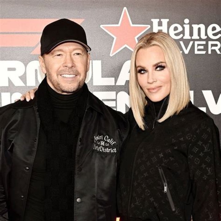The Ins And Outs Of Donnie Wahlberg And Jenny McCarthy's Love Story