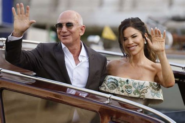 The Marriage News Of Lauren Sanchez: Love And Connection In Hollywood