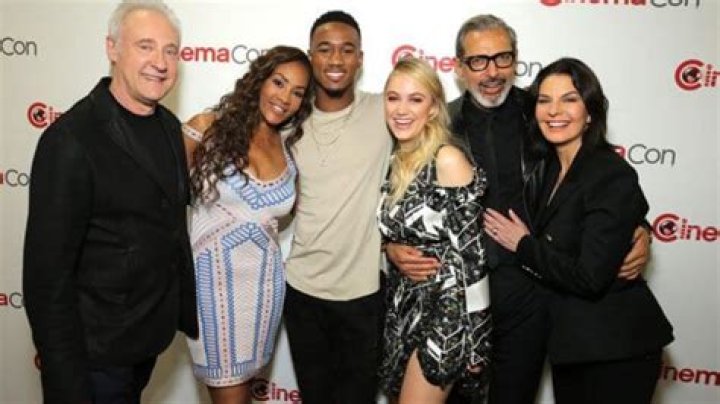 Unveiling The Independence Day Cast: A Journey Through Characters And Performances