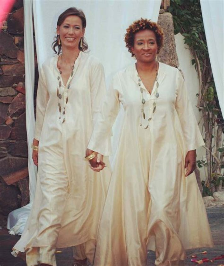 Wanda Sykes And Her Wife: A Look Into Their Relationship