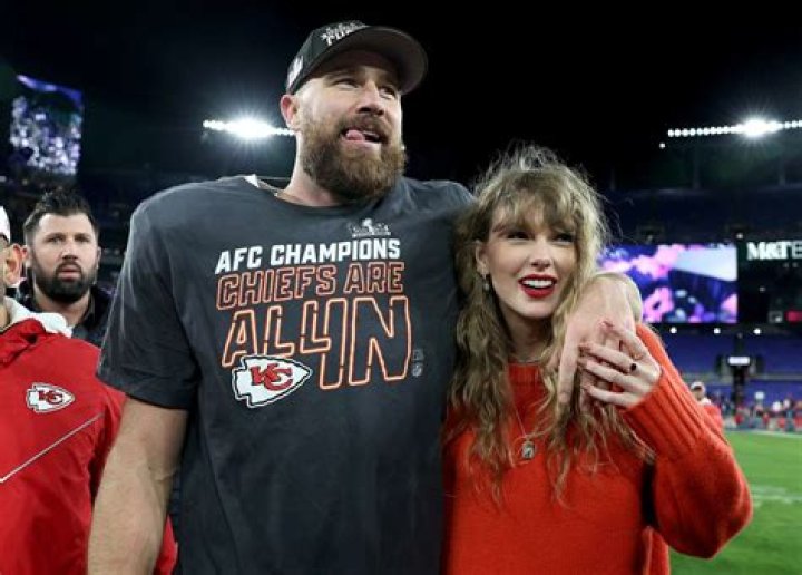 Will Taylor Swift's Parents Reunite? Speculation Mounts